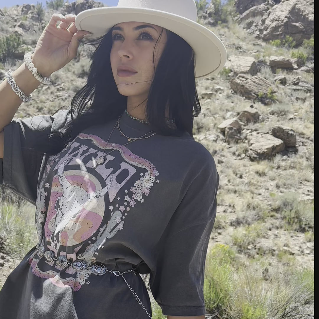 video of model wearing mountain moverz tees