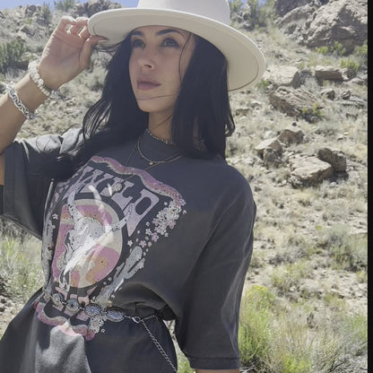 video of model wearing mountain moverz tees